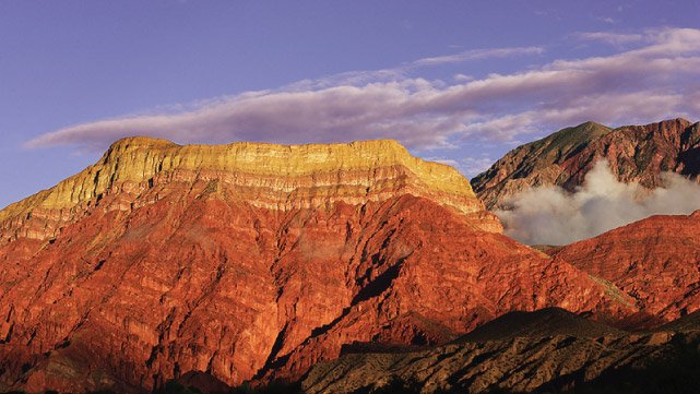 Cerro Pollera en Yacoraite en la Quebrada de Humahuaca, Jujuy, Argentina